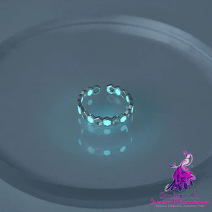 Hollow Honeycomb Zircon Ring