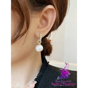 High-end Trendy Pearl Earrings