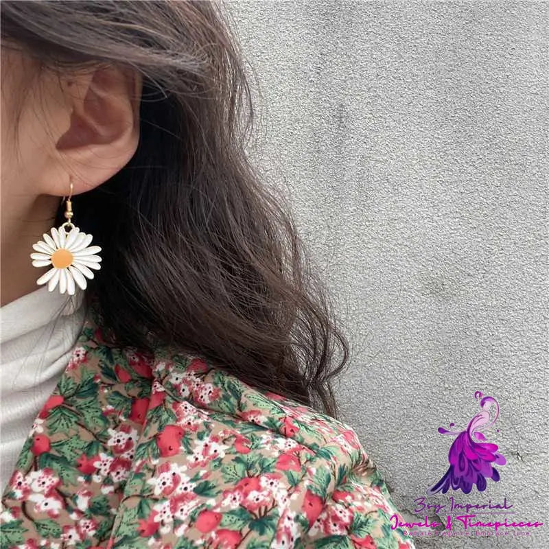 Daisy Stud Flower Earrings