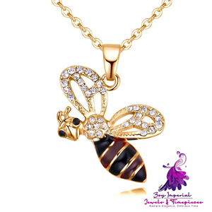 Cute Bee Pendant Necklace for Women