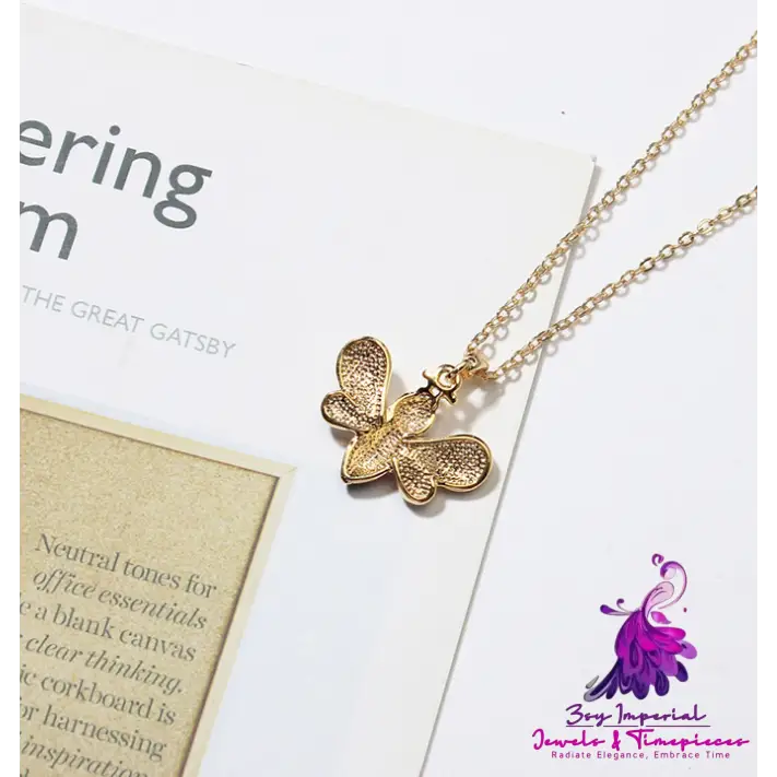 Cute Bee Pendant Necklace for Women