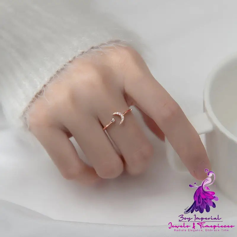 Meniscus Hand Fashion Ring for Women