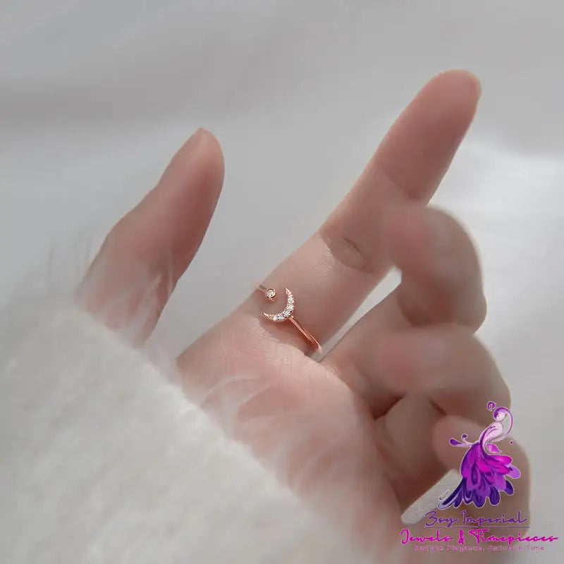 Meniscus Hand Fashion Ring for Women