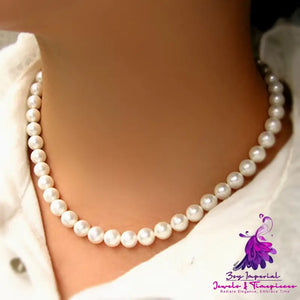 Minimalist Pearl Necklace