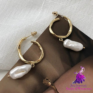 Classic Pearl Earrings